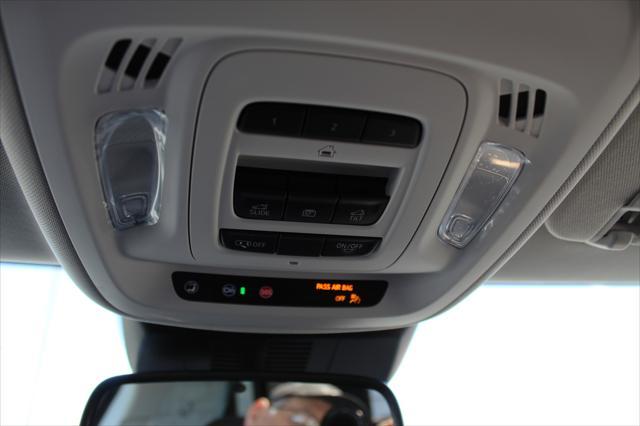 new 2025 Buick Envision car, priced at $39,917