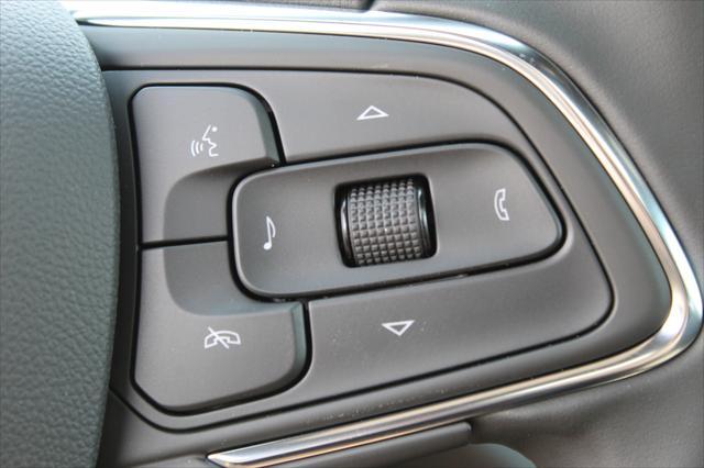 new 2025 Buick Envista car, priced at $27,675