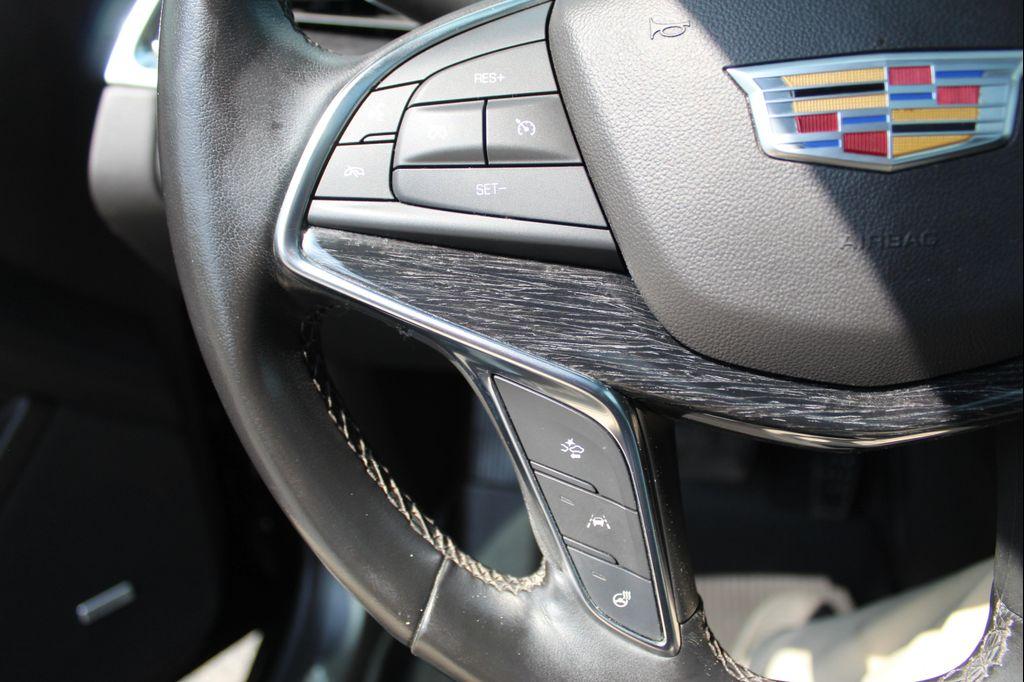 used 2022 Cadillac XT5 car, priced at $23,998