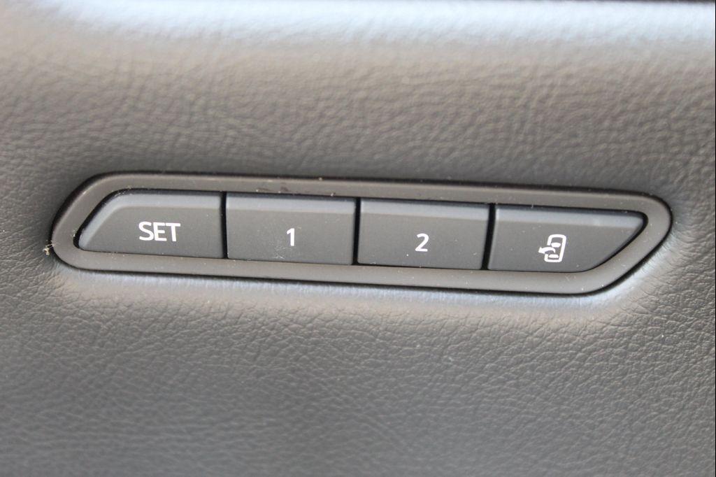used 2022 Cadillac XT5 car, priced at $23,998