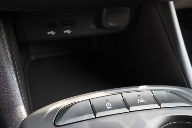 new 2025 Buick Envista car, priced at $25,260