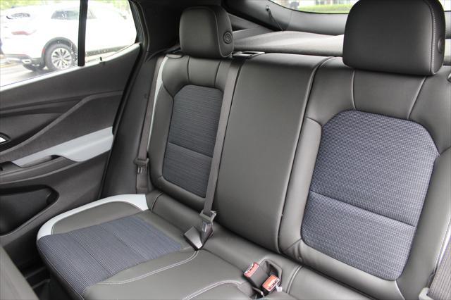 new 2025 Buick Envista car, priced at $25,680