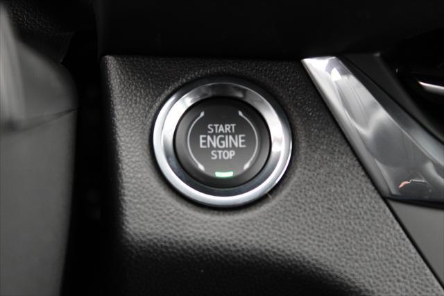 new 2025 Buick Envista car, priced at $25,680
