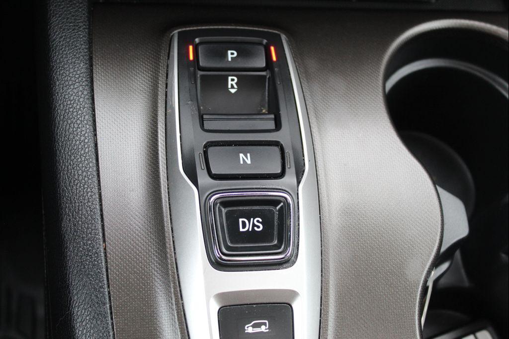 used 2022 Honda Pilot car, priced at $22,218