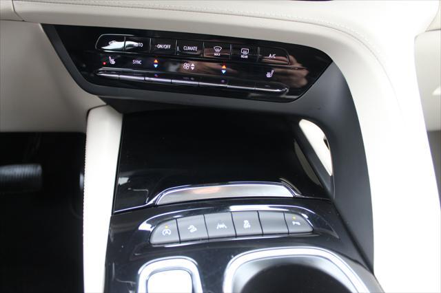 used 2023 Buick Envision car, priced at $29,059