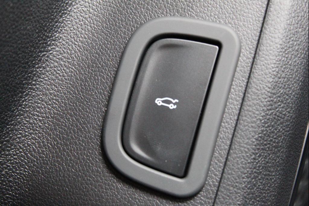 new 2025 Buick Enclave car, priced at $46,219