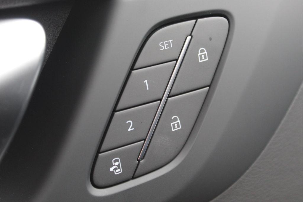 new 2025 Buick Enclave car, priced at $46,219