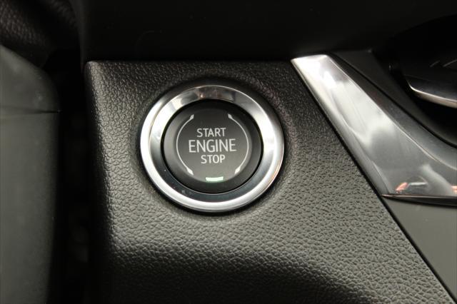 new 2025 Buick Envista car, priced at $25,680