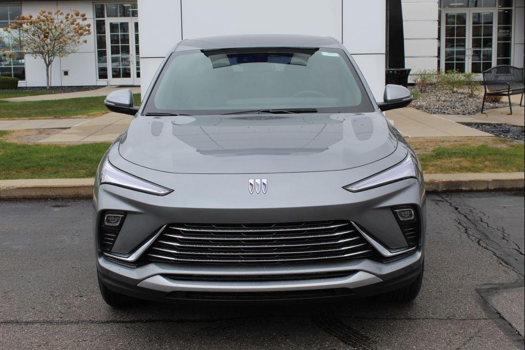 new 2025 Buick Envista car, priced at $25,680