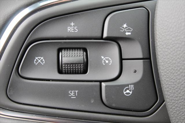 new 2025 Buick Envista car, priced at $25,680