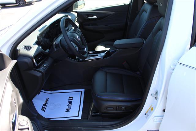 new 2025 Buick Envista car, priced at $26,028