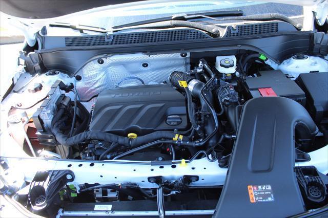 new 2025 Buick Envista car, priced at $26,028