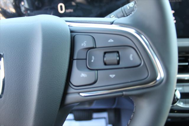 new 2025 Buick Envista car, priced at $26,028