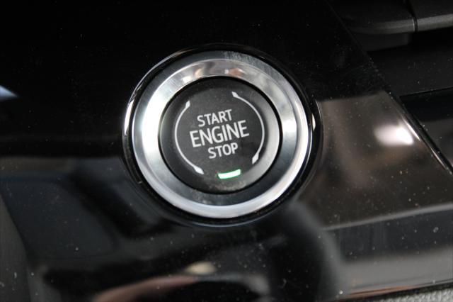 new 2025 Buick Envision car, priced at $44,026