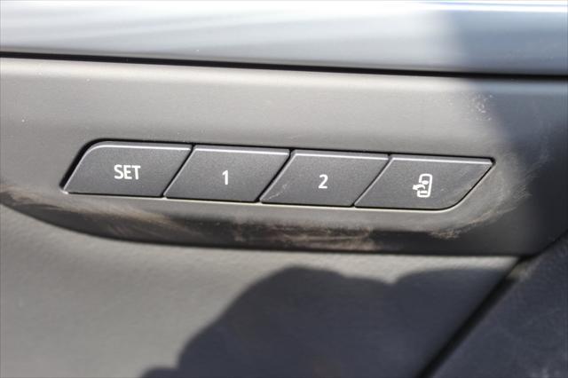 new 2025 Buick Envision car, priced at $44,026