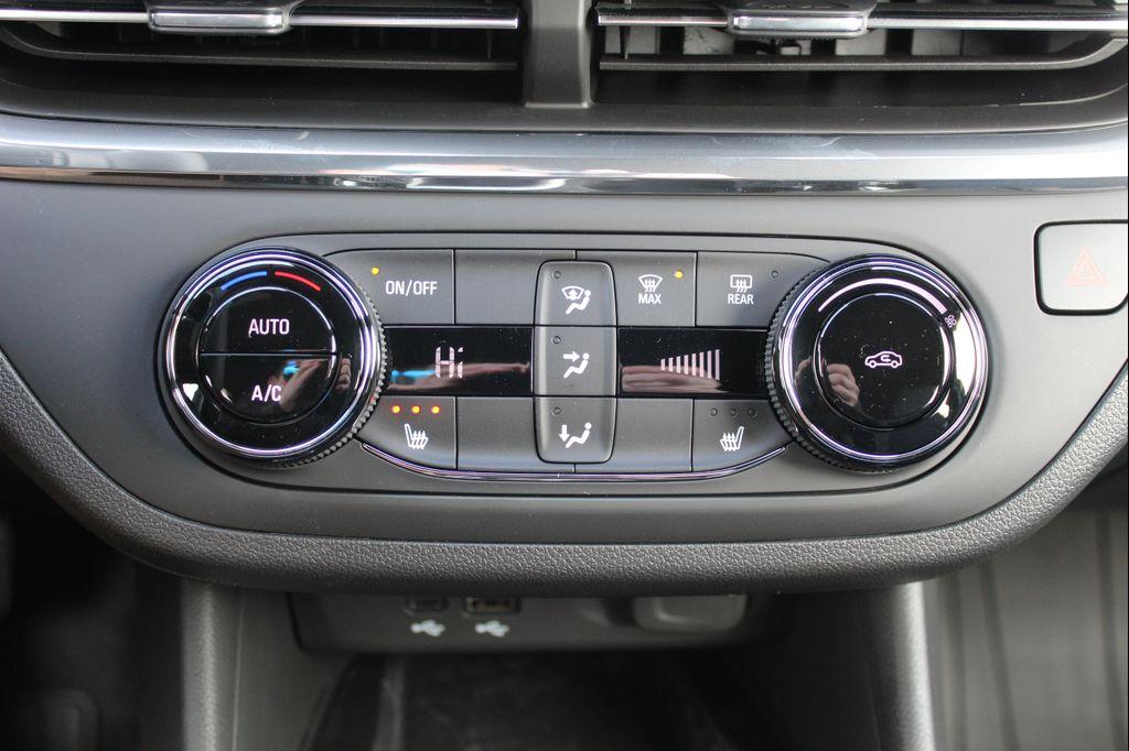 new 2026 Buick Envista car, priced at $27,053