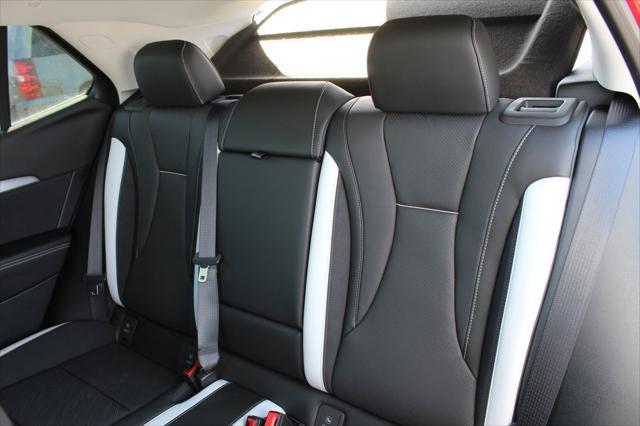 new 2025 Buick Envision car, priced at $39,044