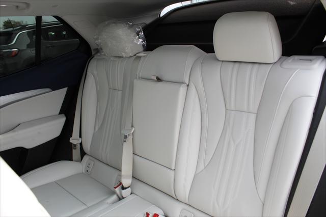 new 2025 Buick Envision car, priced at $44,026