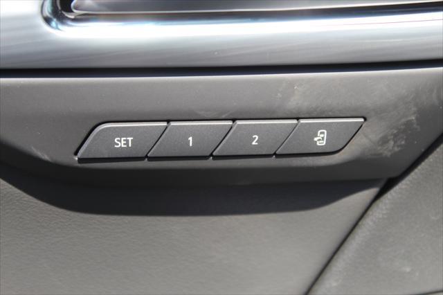 new 2025 Buick Envision car, priced at $44,026