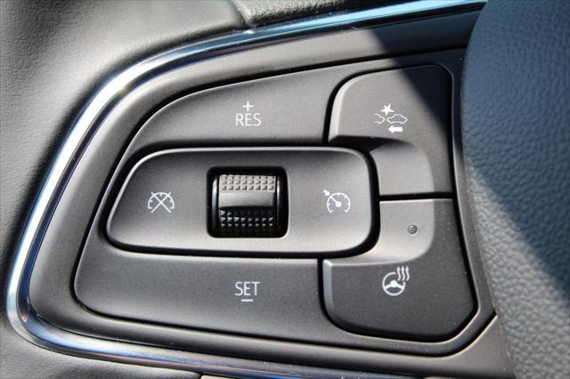 new 2025 Buick Envista car, priced at $25,160
