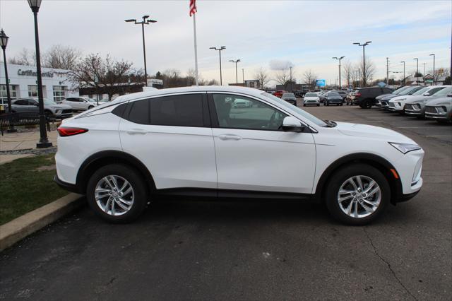 new 2025 Buick Envista car, priced at $26,080