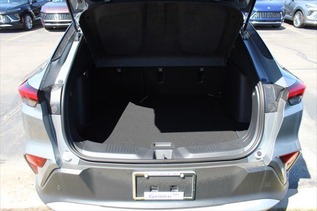 new 2025 Buick Envista car, priced at $25,160