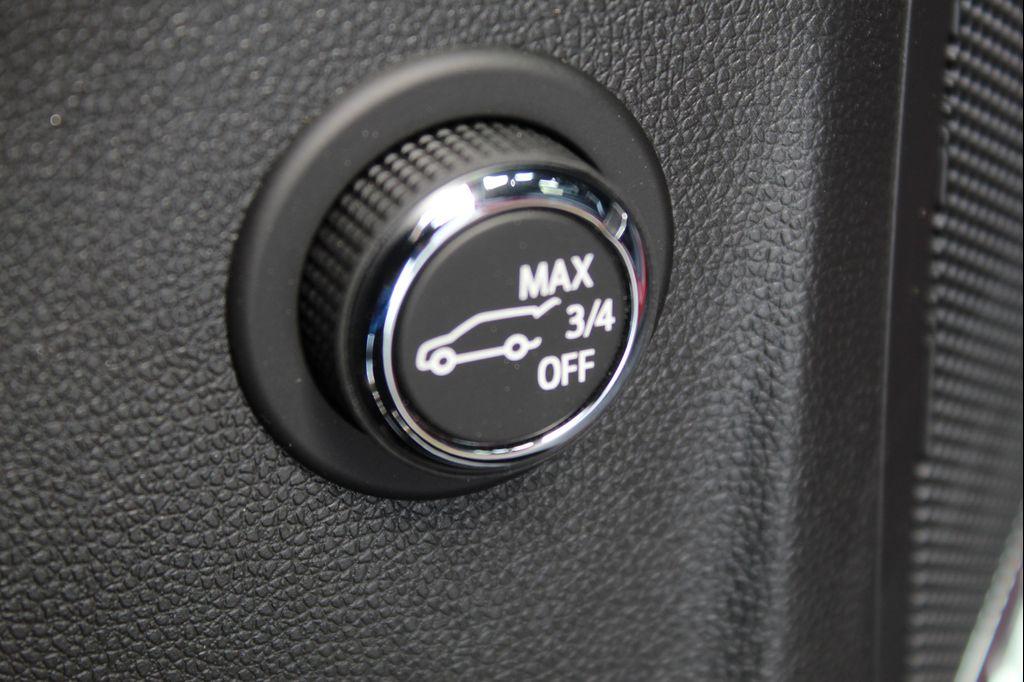 new 2025 Buick Envision car, priced at $39,044