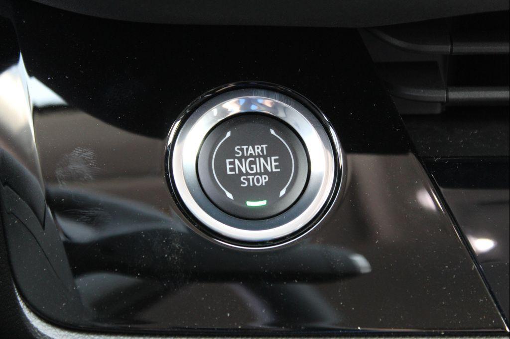 new 2025 Buick Envision car, priced at $39,044