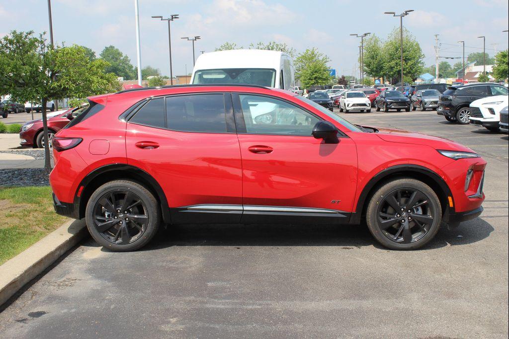 new 2025 Buick Envision car, priced at $39,044