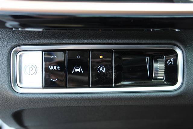 new 2025 Buick Envision car, priced at $38,611