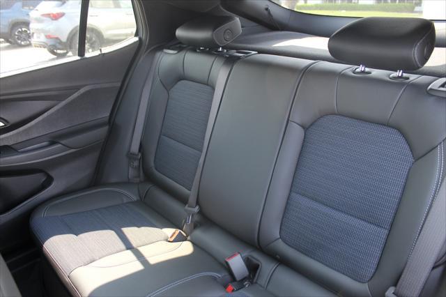 new 2025 Buick Envista car, priced at $25,260