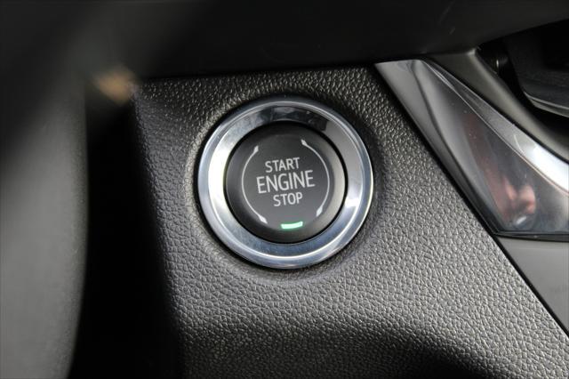 new 2025 Buick Envista car, priced at $23,998