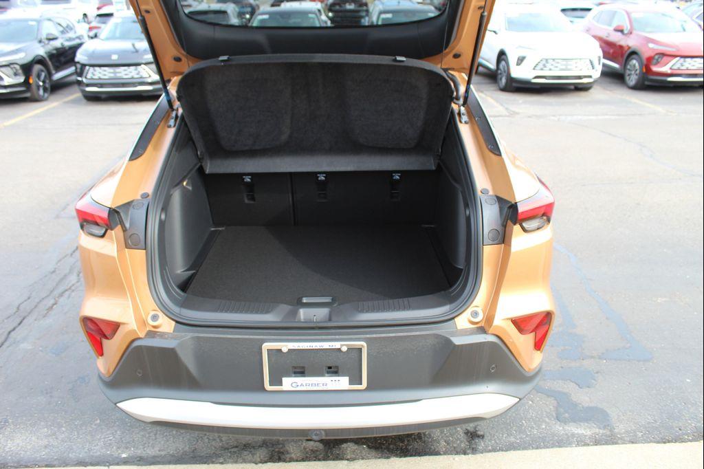 new 2025 Buick Envista car, priced at $23,998