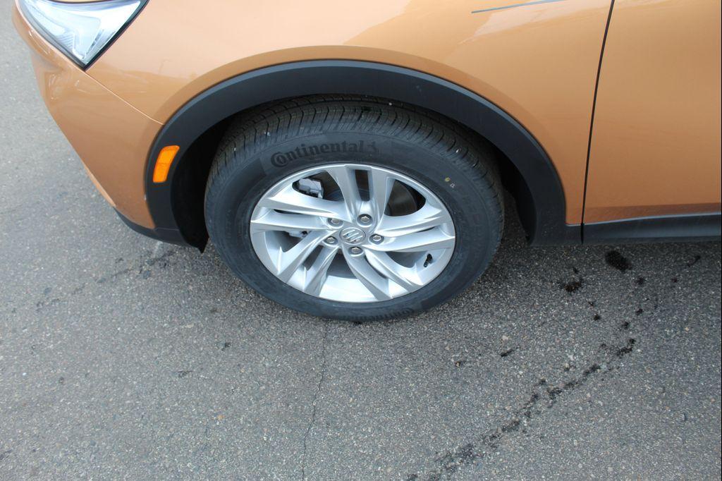 new 2025 Buick Envista car, priced at $23,998