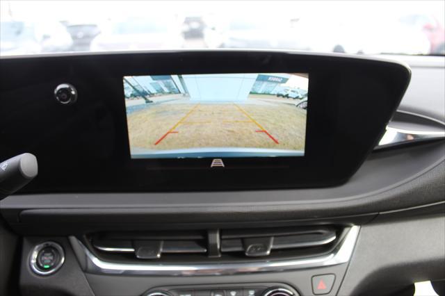 new 2025 Buick Envista car, priced at $23,998
