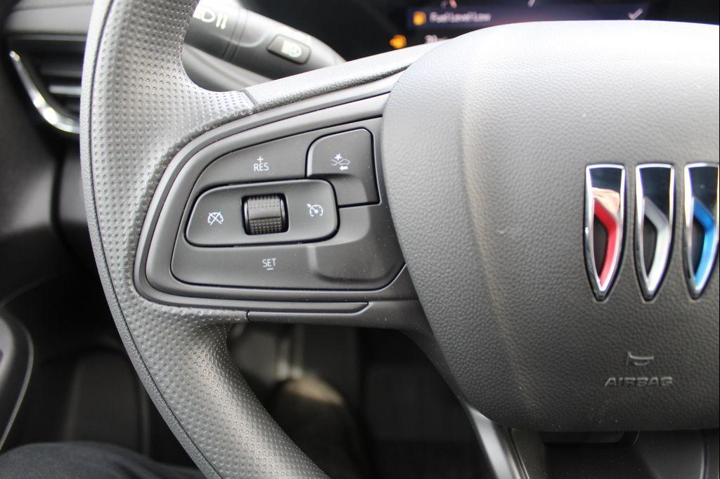 new 2025 Buick Envista car, priced at $23,998