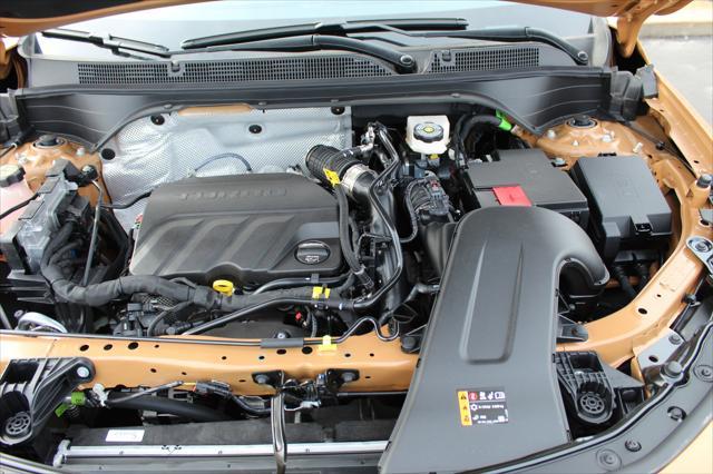 new 2025 Buick Envista car, priced at $23,998
