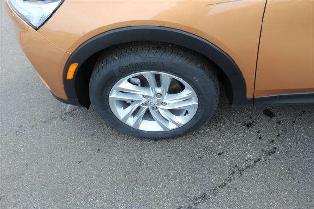 new 2025 Buick Envista car, priced at $23,998