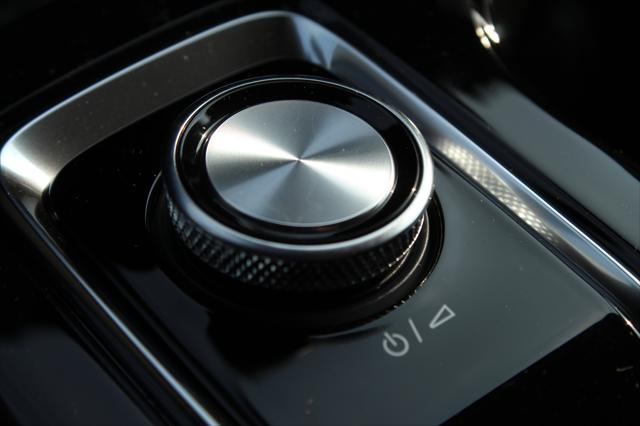 new 2025 Buick Envision car, priced at $39,044