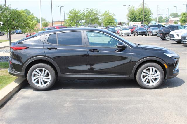 new 2025 Buick Envista car, priced at $26,299