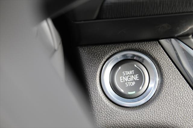 new 2025 Buick Envista car, priced at $24,955