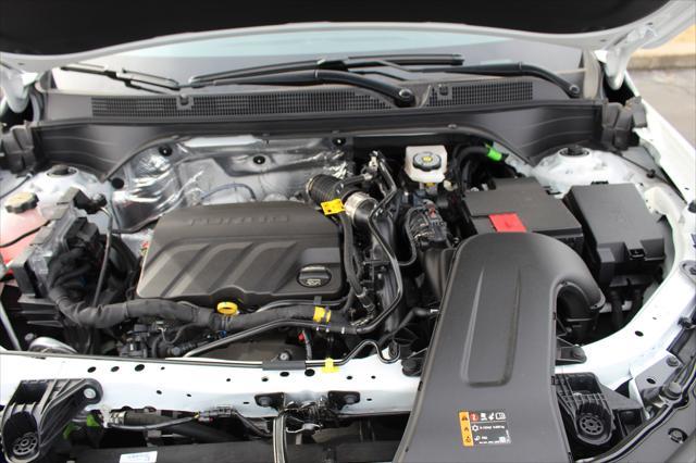new 2025 Buick Envista car, priced at $24,955