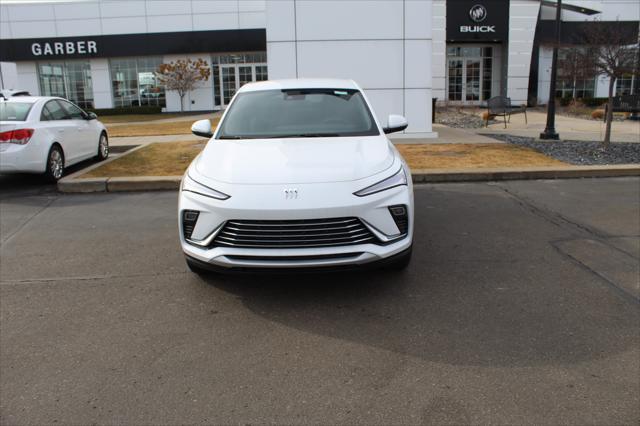 new 2025 Buick Envista car, priced at $24,955