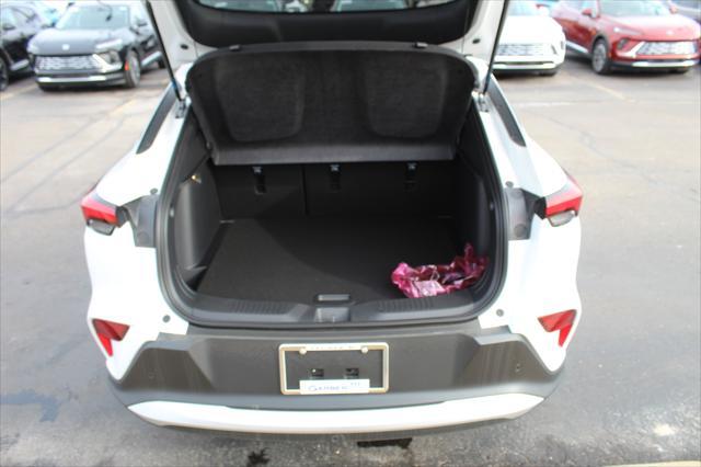 new 2025 Buick Envista car, priced at $24,955