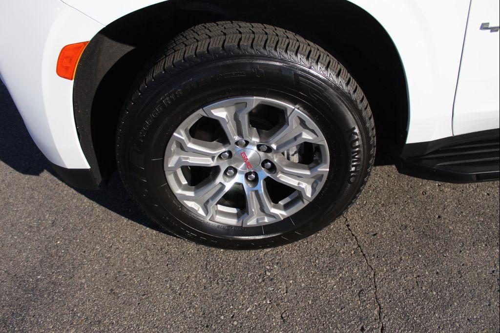 used 2024 GMC Yukon car, priced at $48,999