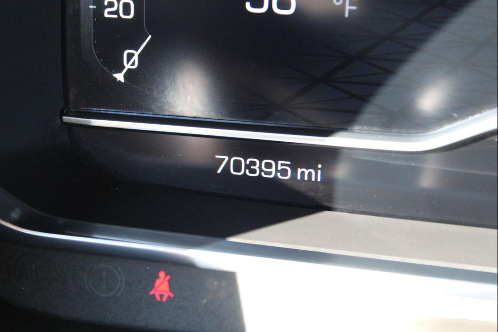 used 2024 GMC Yukon car, priced at $48,999