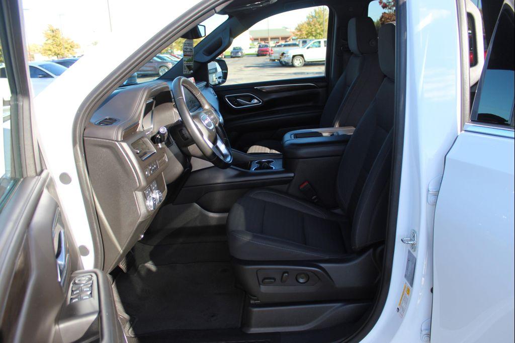 used 2024 GMC Yukon car, priced at $48,999