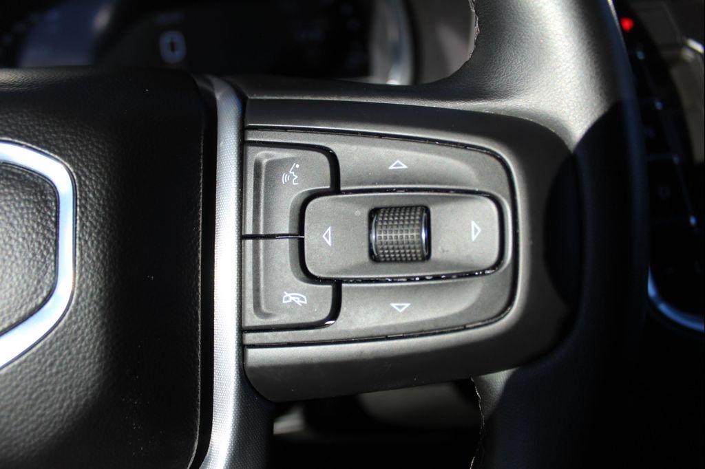 used 2024 GMC Yukon car, priced at $48,999