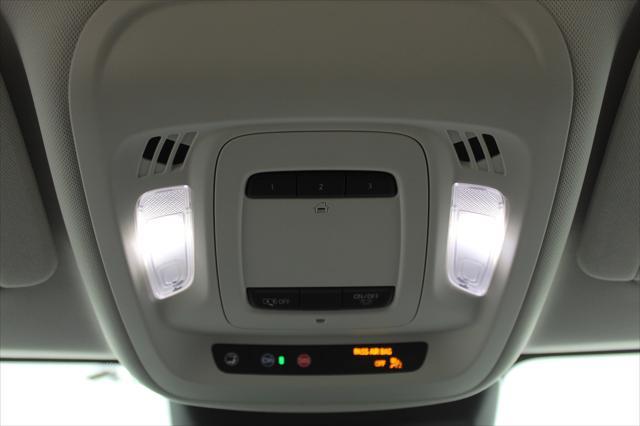 new 2025 Buick Envision car, priced at $39,044