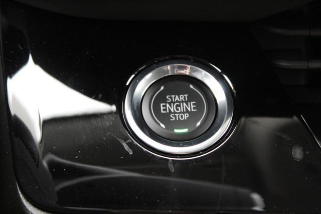 new 2025 Buick Envision car, priced at $39,044
